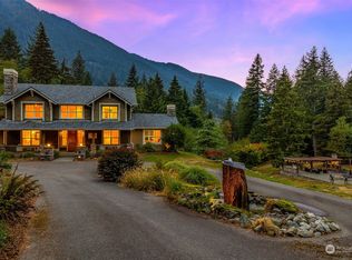 15135 Uplands Way SE, North Bend, WA 98045