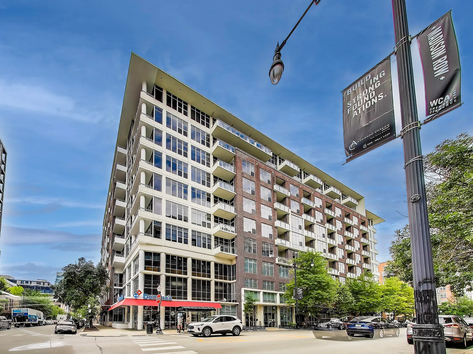 901 W Madison St — Photo 1