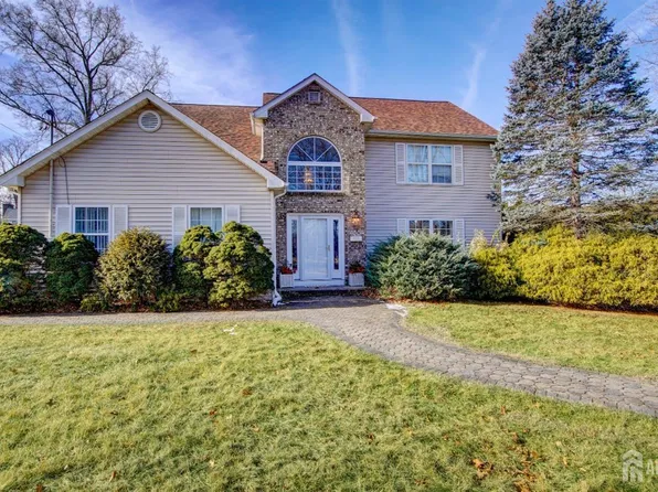 13 Sunset Ave, Matawan, NJ 07747