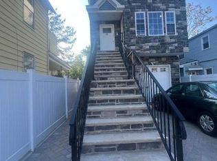 32 Smith St, Elizabeth, NJ 07201