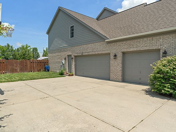 5th image of 8754 Lily Ct