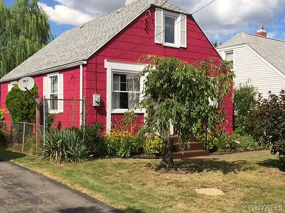 3rd image of 604 Saint Lawrence Ave