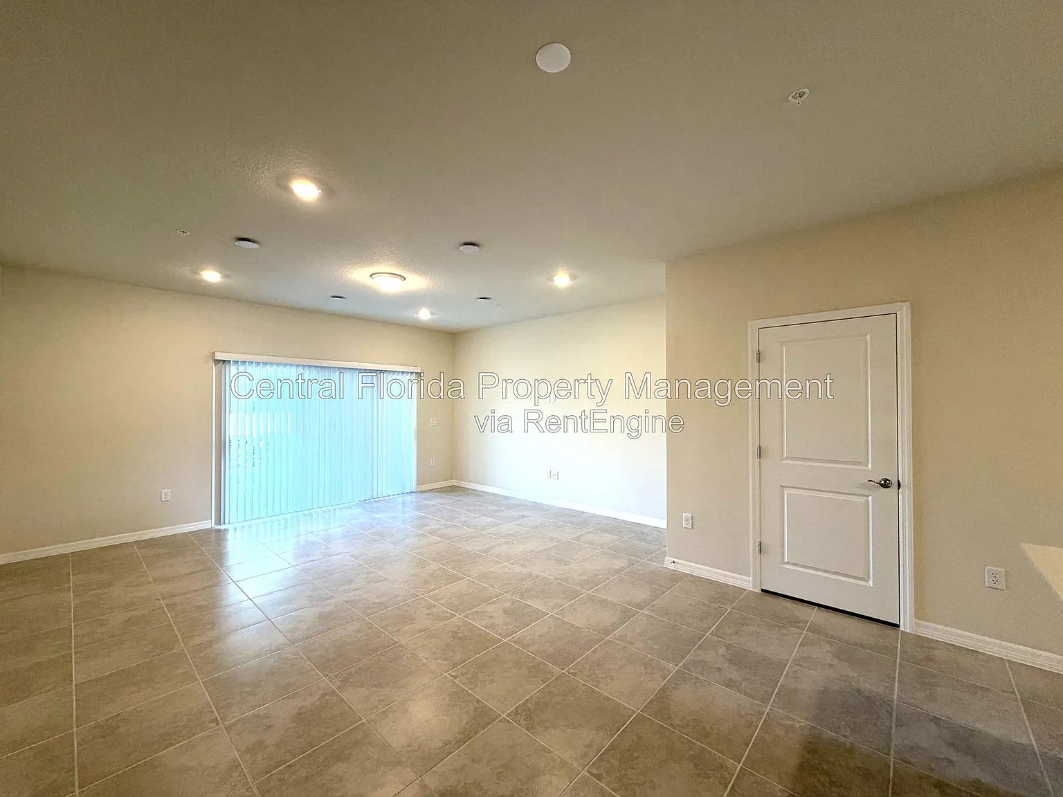 3 bed, 2.5 bath, 1699 sqft, $2,500 — Photo 3