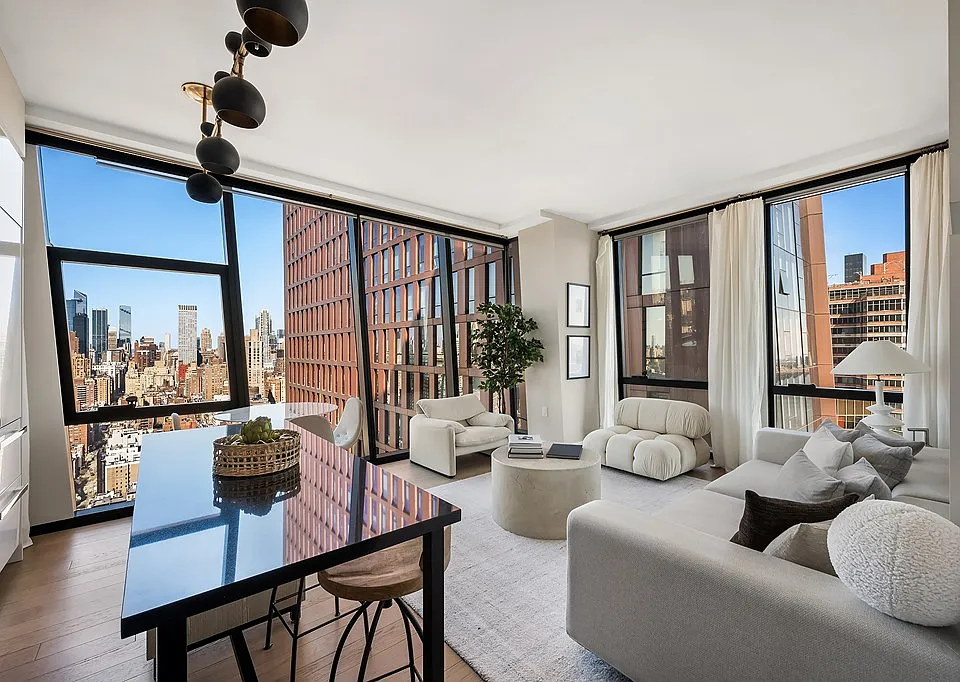 626 1st Ave #W42B