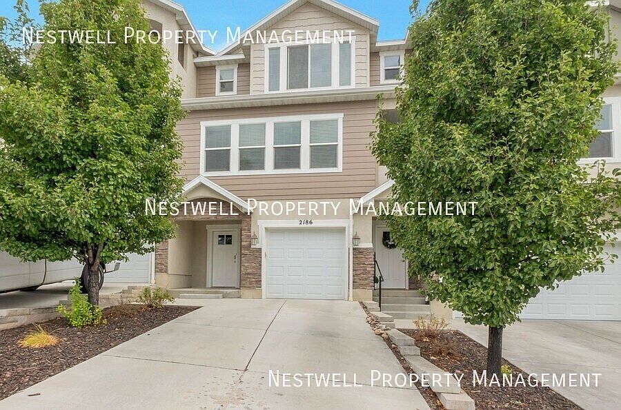 1st image of 2186 W Crestview Dr