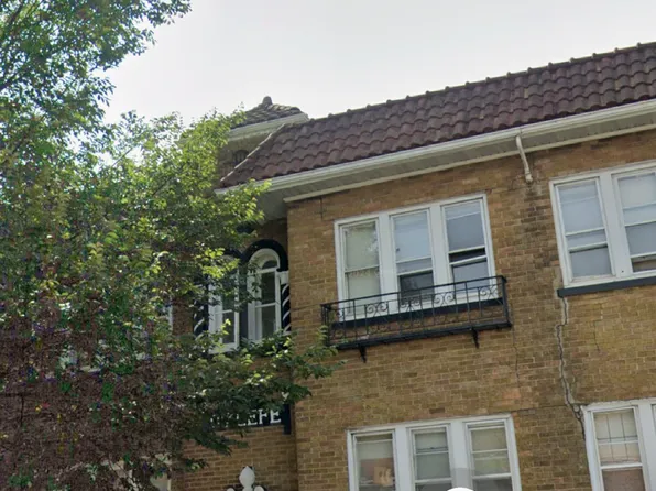 1625 W Keefe Ave, Milwaukee, WI