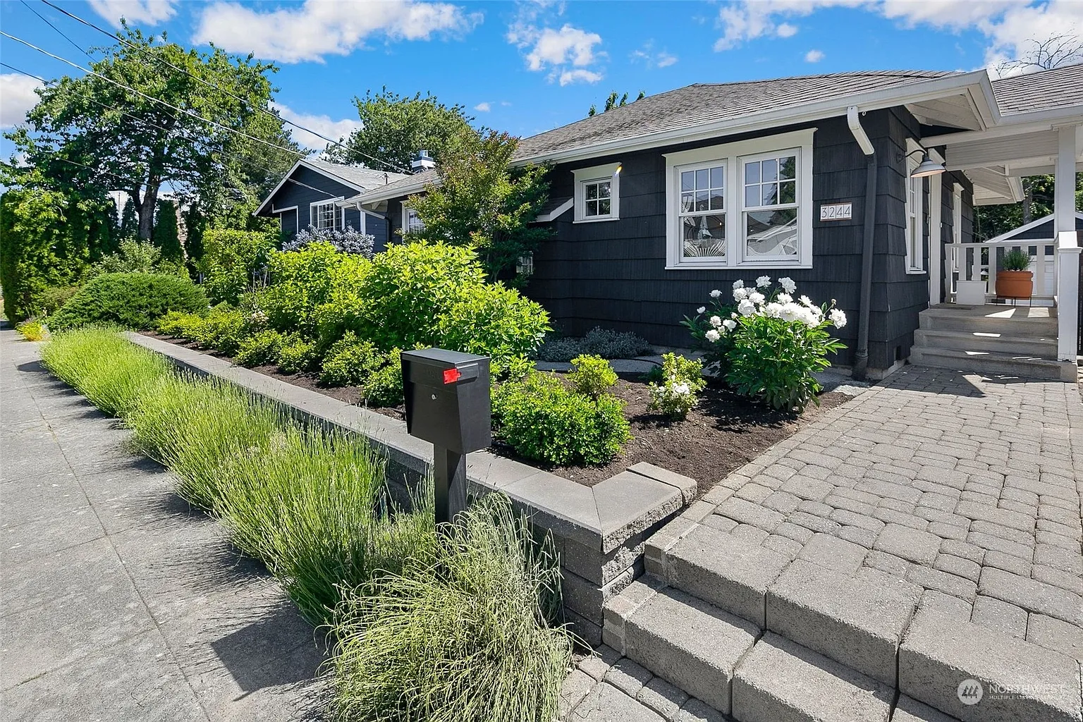 3244 Walnut Avenue SW photo 1