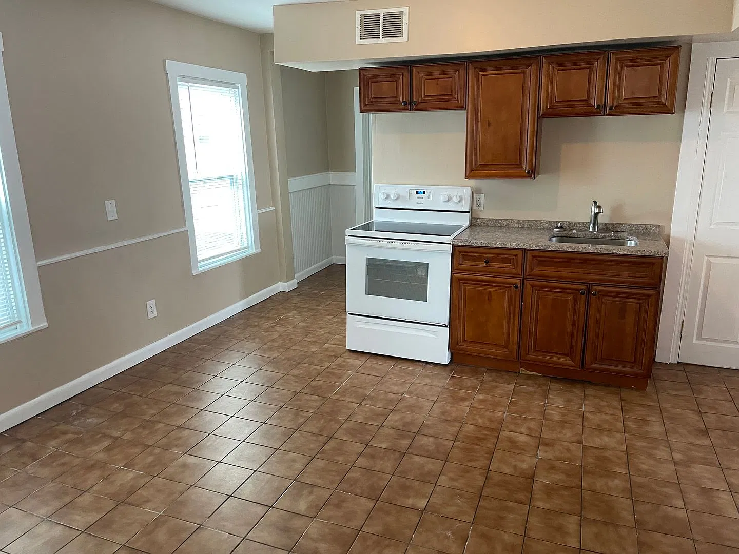 183-185 Harrison Street — Photo 1