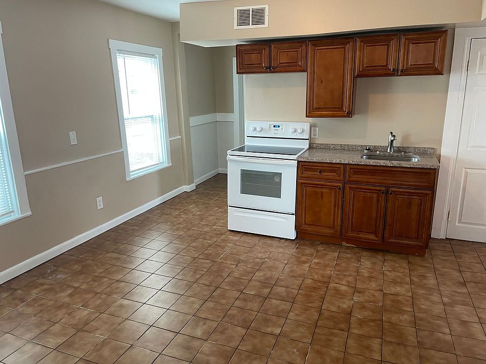1st image of 183-185 Harrison St #2