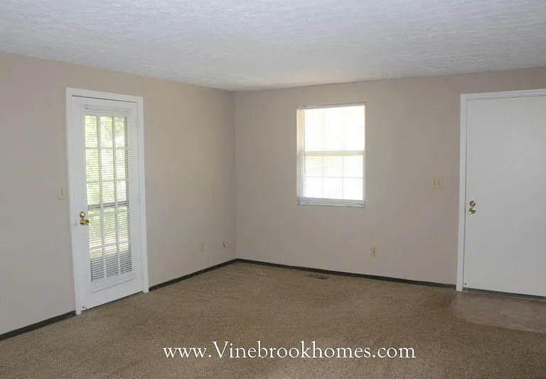 7605 Pomeranian Dr — Photo 10