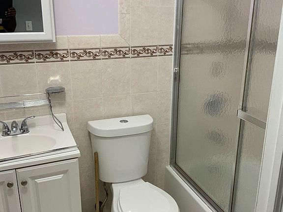 3rd image of 118-44 190th St #1