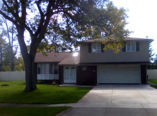 99 Southwind Trl, Williamsville, NY 14221