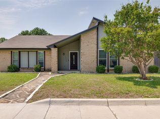 7524 Schiller Dr, North Richland Hills, TX 76180