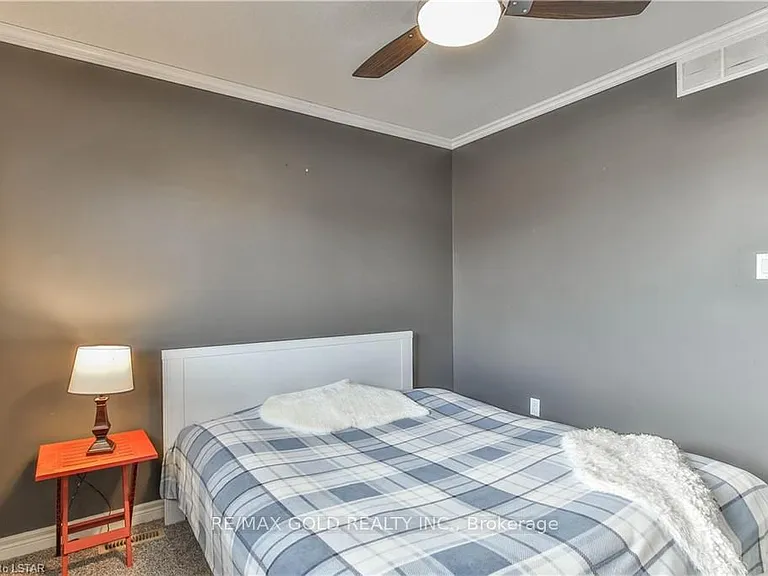 65 Woodhatch Cres — Photo 14