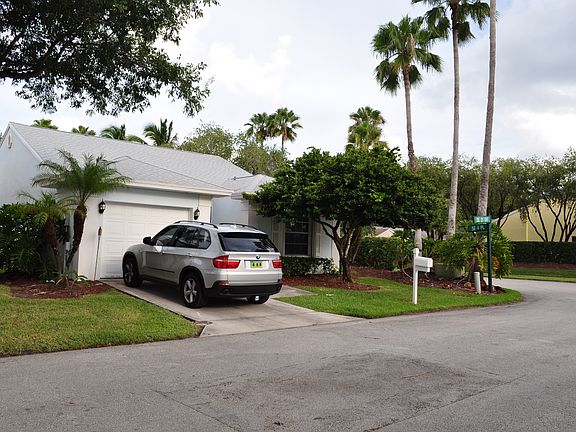 3rd image of 487 SE 21st Dr