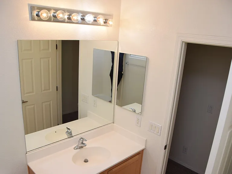 6235 Shamrock Lake Ave — Photo 11