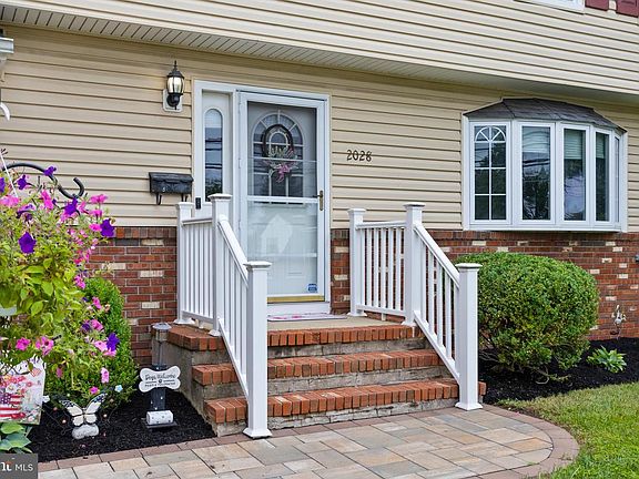 2nd image of 2028 S Olden Ave