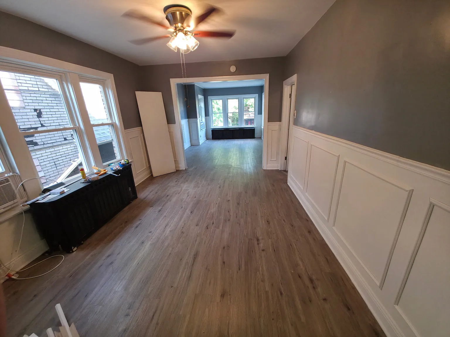 940 N Leclaire Ave — Photo 4
