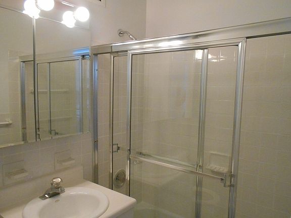 5th image of 245 E 63rd St APT 1225