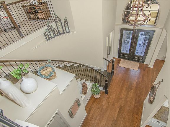 3rd image of 2718 Cypress Woods Ln