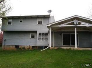 1804 Elmhurst Dr, Whitehall, PA 18052