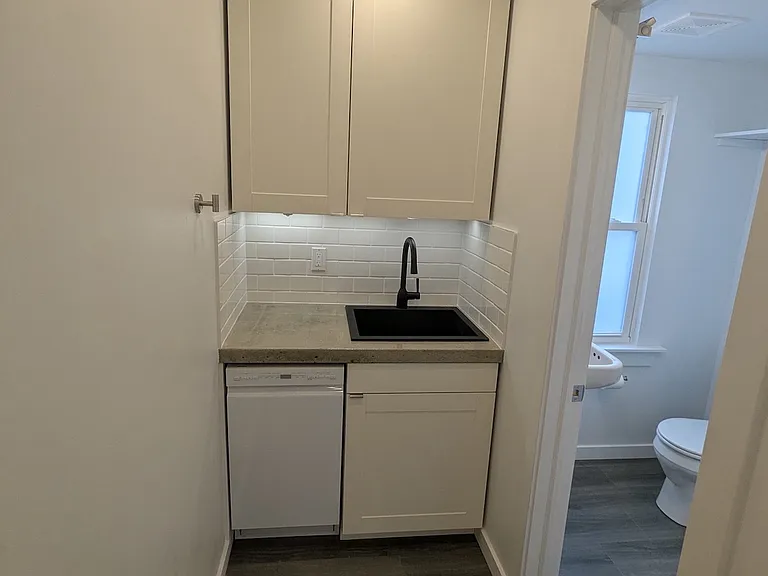 2921 Lincoln Way #3 — Photo 5