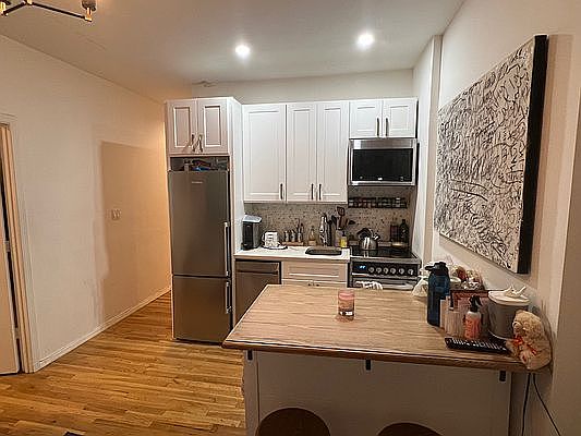 1st image of 32 Leroy St APT 4