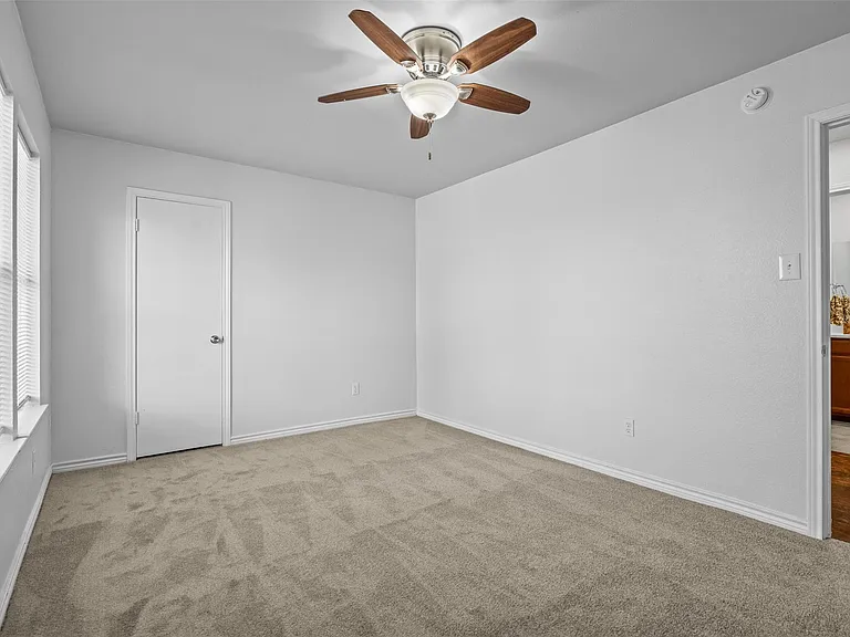 8406 Lyndon Ln #C — Photo 11