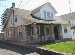 89 N Reamstown Rd, Stevens, PA 17578