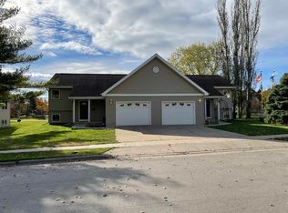 304-306 Pleasant St, Lake Mills, WI 53551