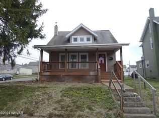 303 Oak St, Jersey Shore, PA 17740