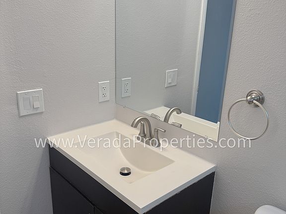 4th image of 3744 Marlborough Ave APT 3