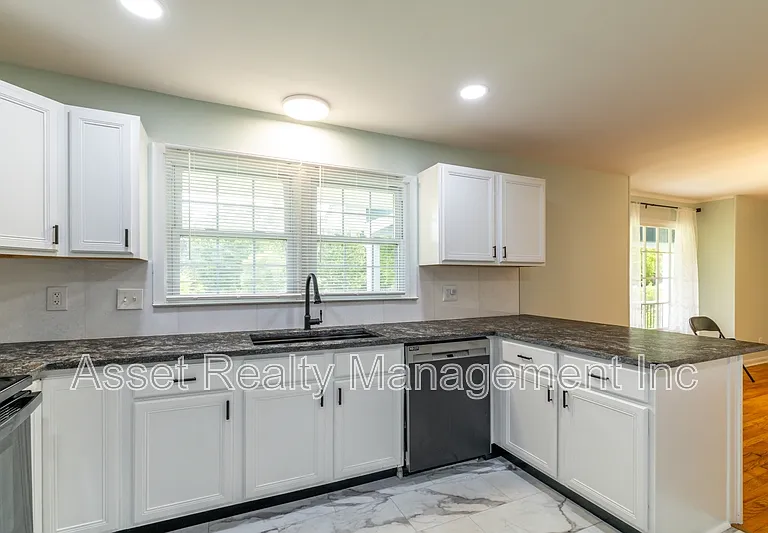 201 Farlow Dr — Photo 12