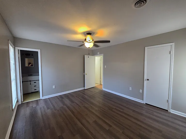 5787 Northland Dr — Photo 20