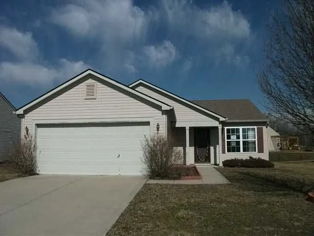 1440 Linden Way photo 1