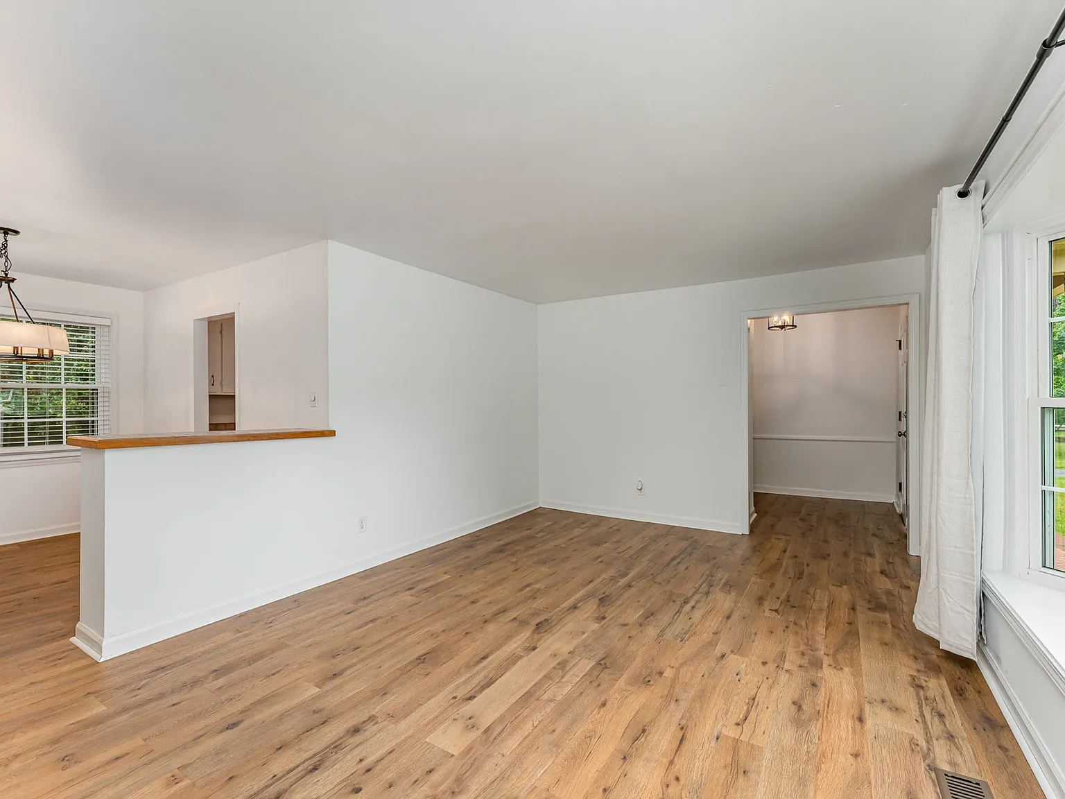 3252 Northampton Drive — Photo 4