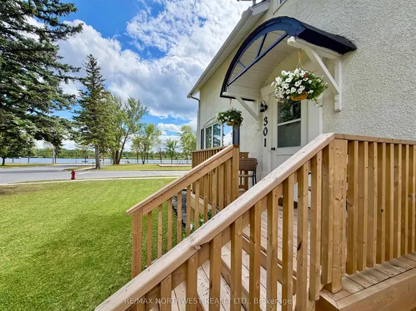 301 Butler Ave, Fort Frances, ON P9A 2N8
