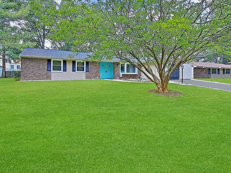 3506 Lisa Ln — Photo 2