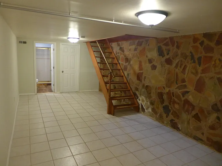 713 Portland St — Photo 12