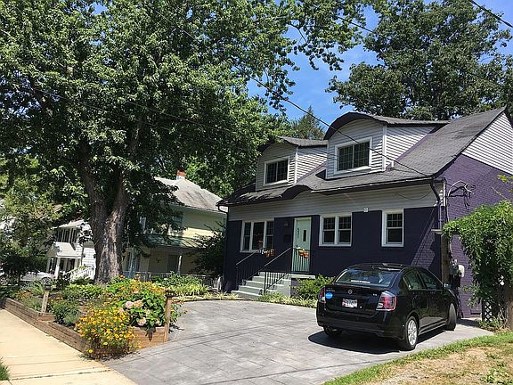 3rd image of 531 Beall Ave