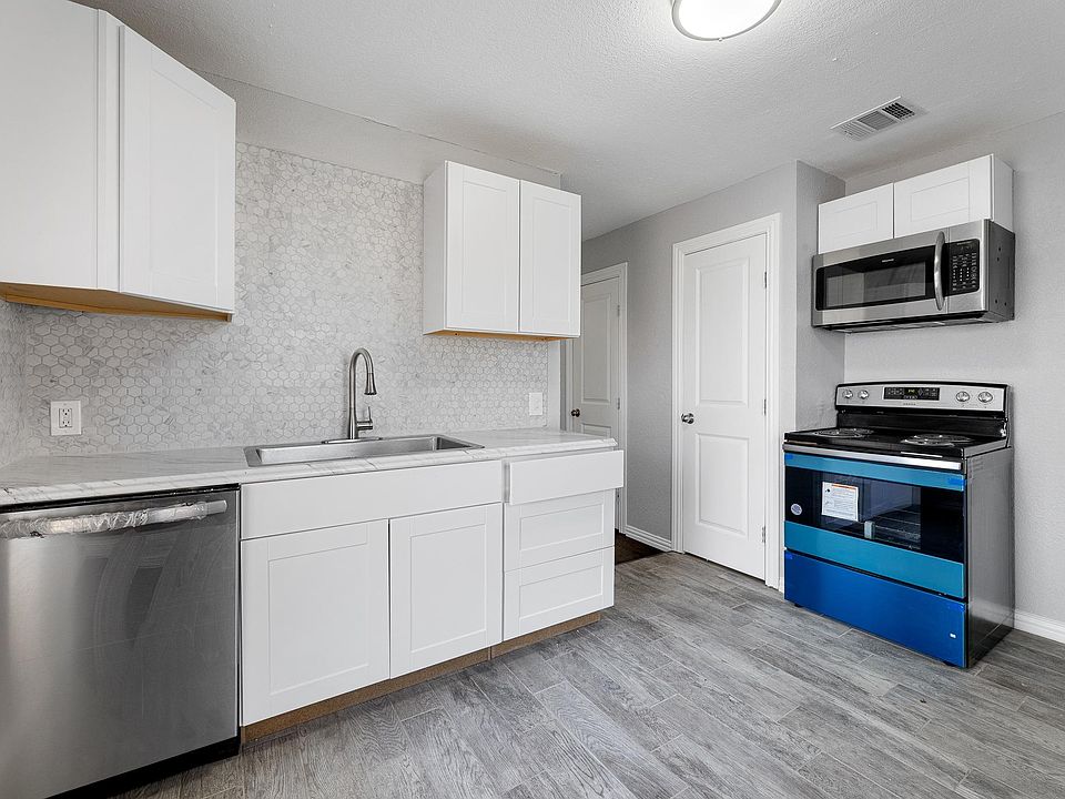 1st image of 5512 Lovell Ave