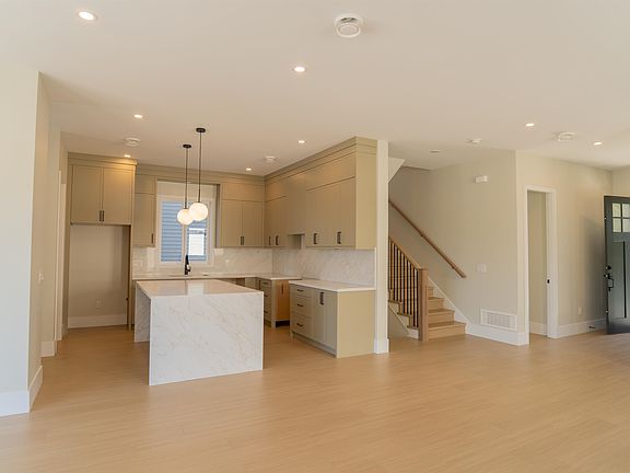 4th image of 7750 196th St