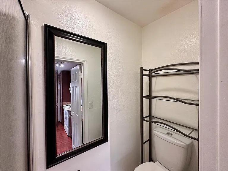 2103 E 16th St #ANNEX — Photo 9