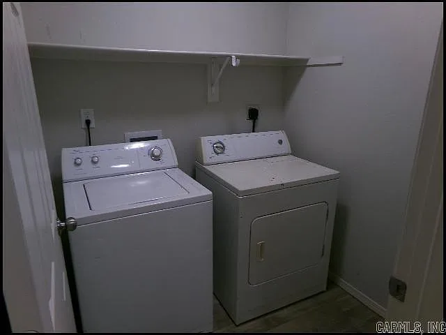 30 Erwin Dr — Photo 9