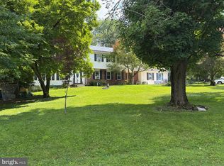 4 Mendenhall Dr, Glen Mills, PA 19342