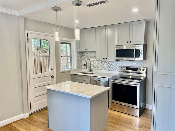 Kitchen with full view