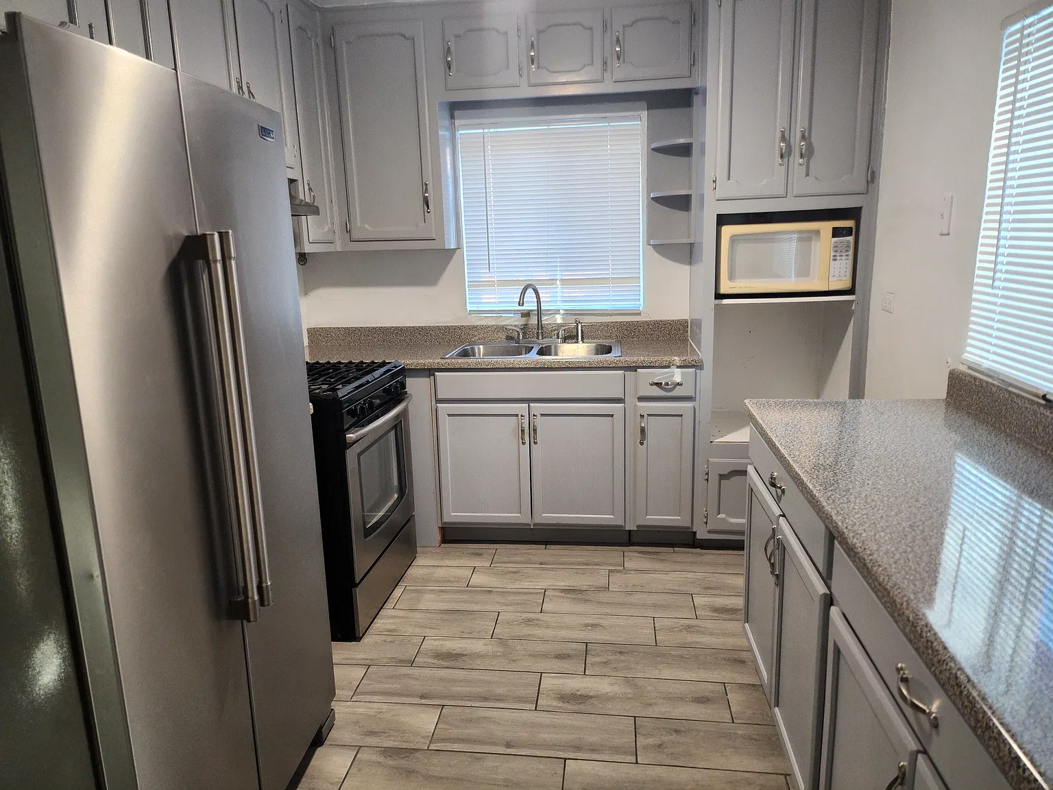 4 bed, 2100 sqft, $1,550 — Photo 4