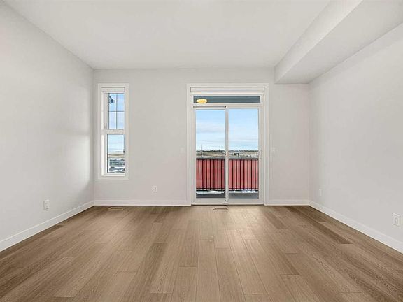 4th image of 285 W Chelsea Ct #54