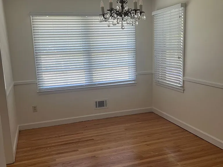 6 Kingsbury Rd — Photo 17