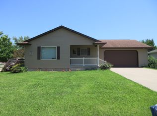 304 Stephanie Dr, Central City, IA 52214
